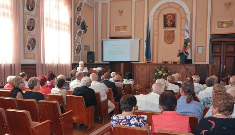 Відбулася зустріч випускників 1975 року 12